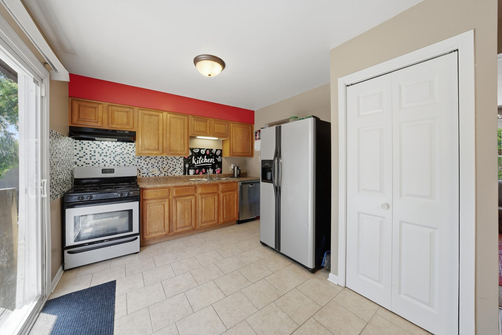 5101 Riverside Drive Property Photo 11