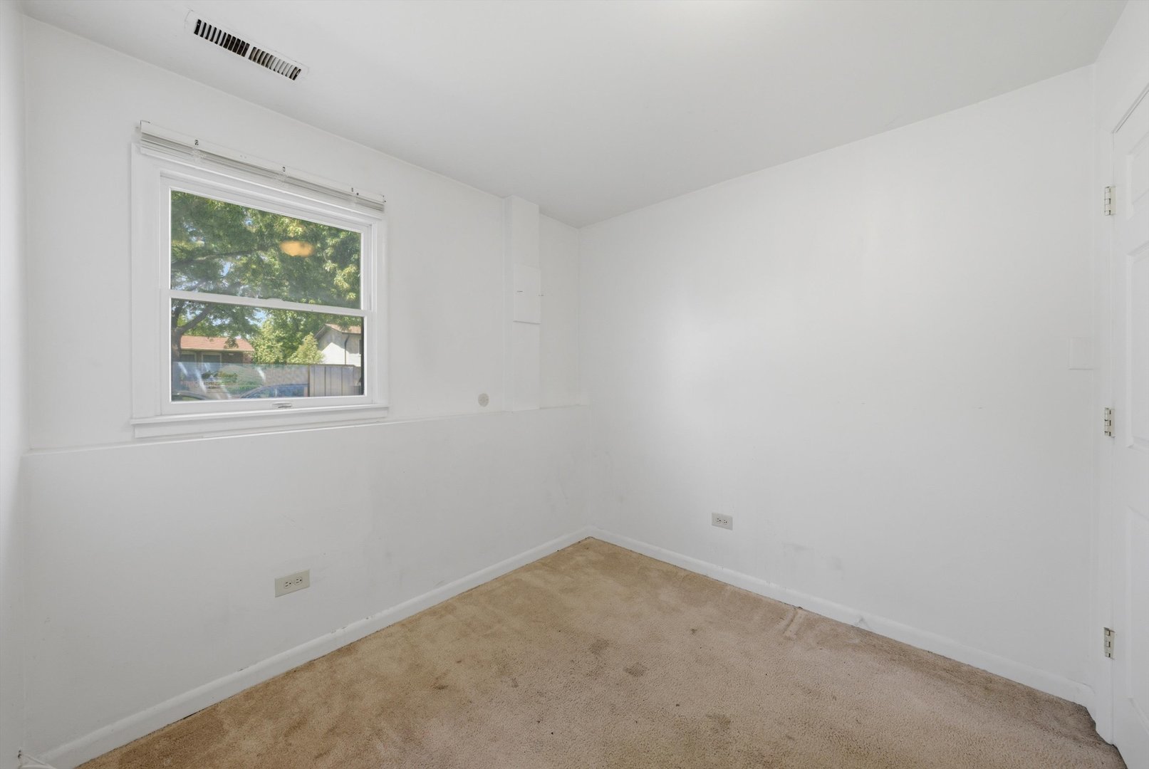 5101 Riverside Drive Property Photo 16