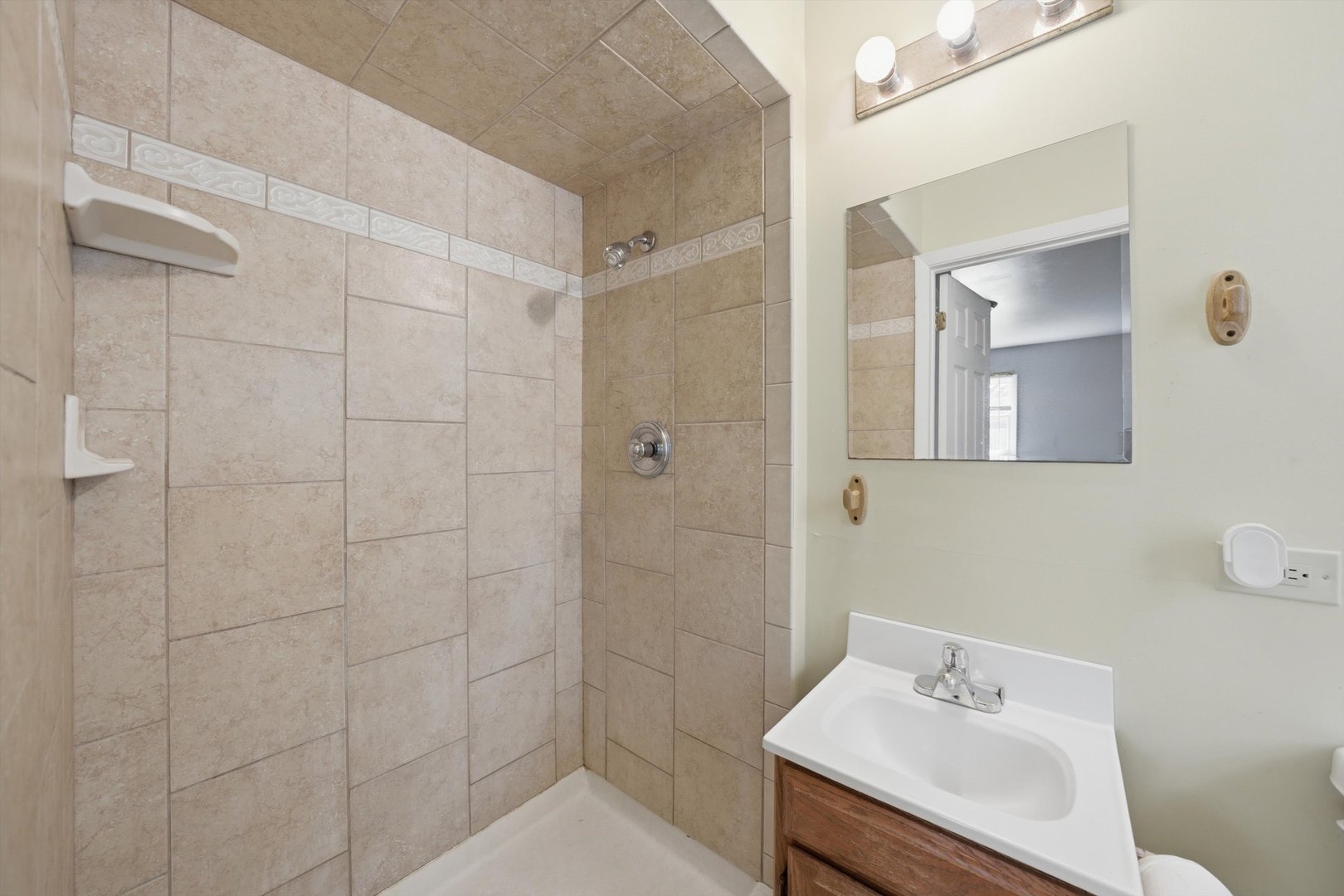 5101 Riverside Drive Property Photo 23