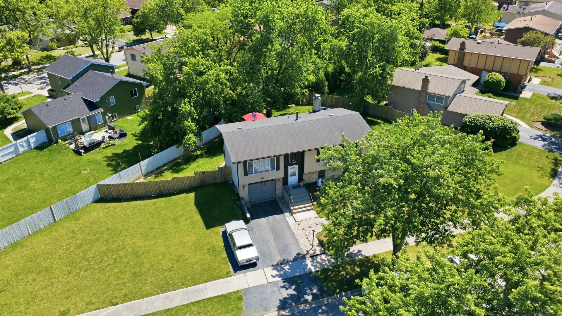 5101 Riverside Drive Property Photo 33
