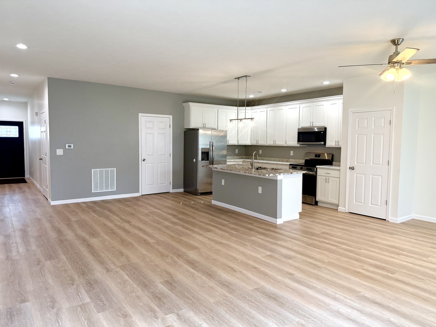 1108 Midway Court Property Photo 7