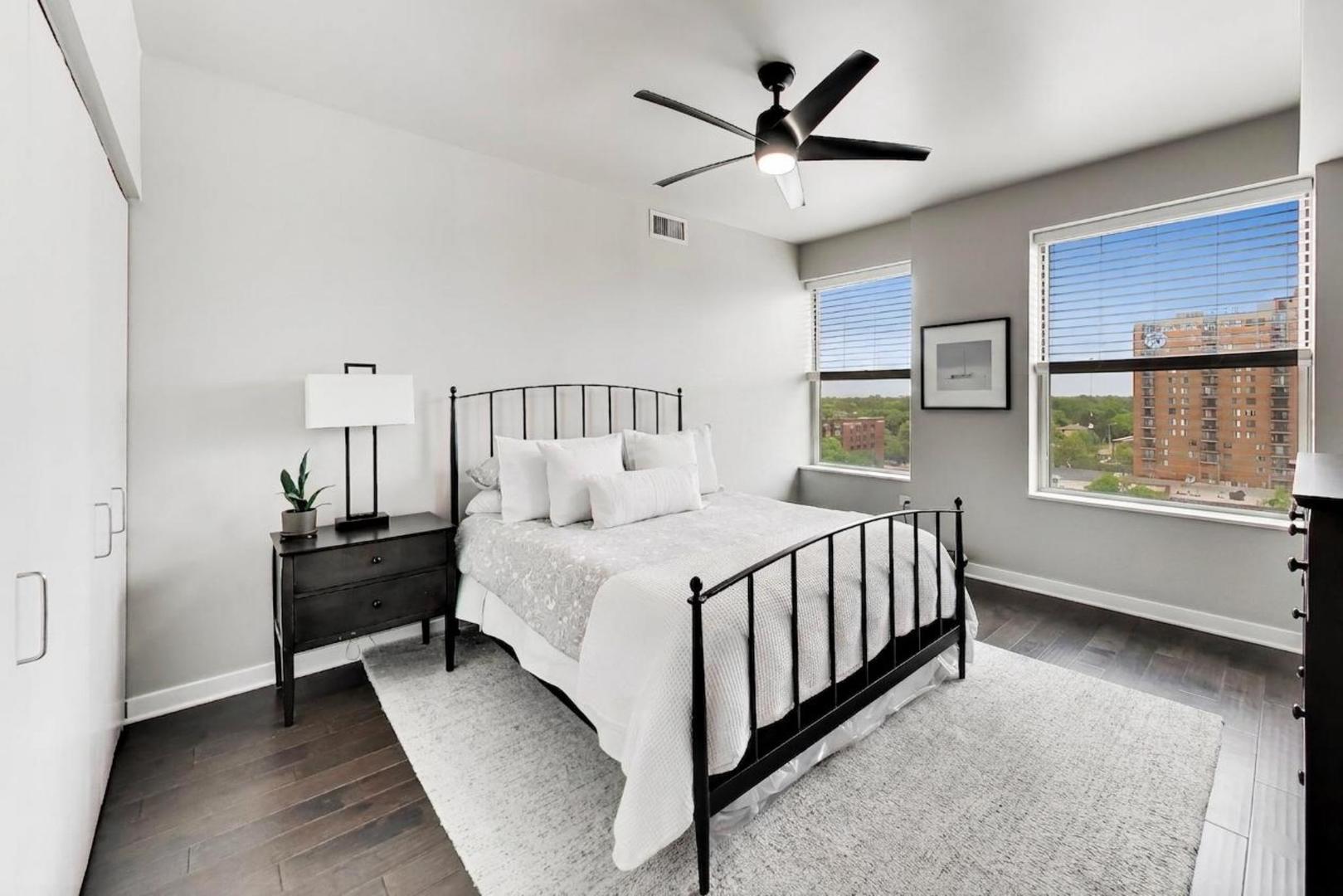 77 S Evergreen Avenue 806 Property Photo 11
