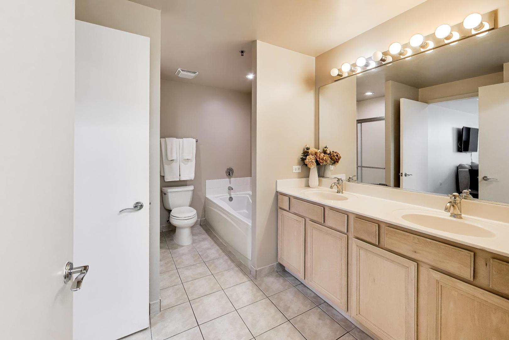 77 S Evergreen Avenue 806 Property Photo 14