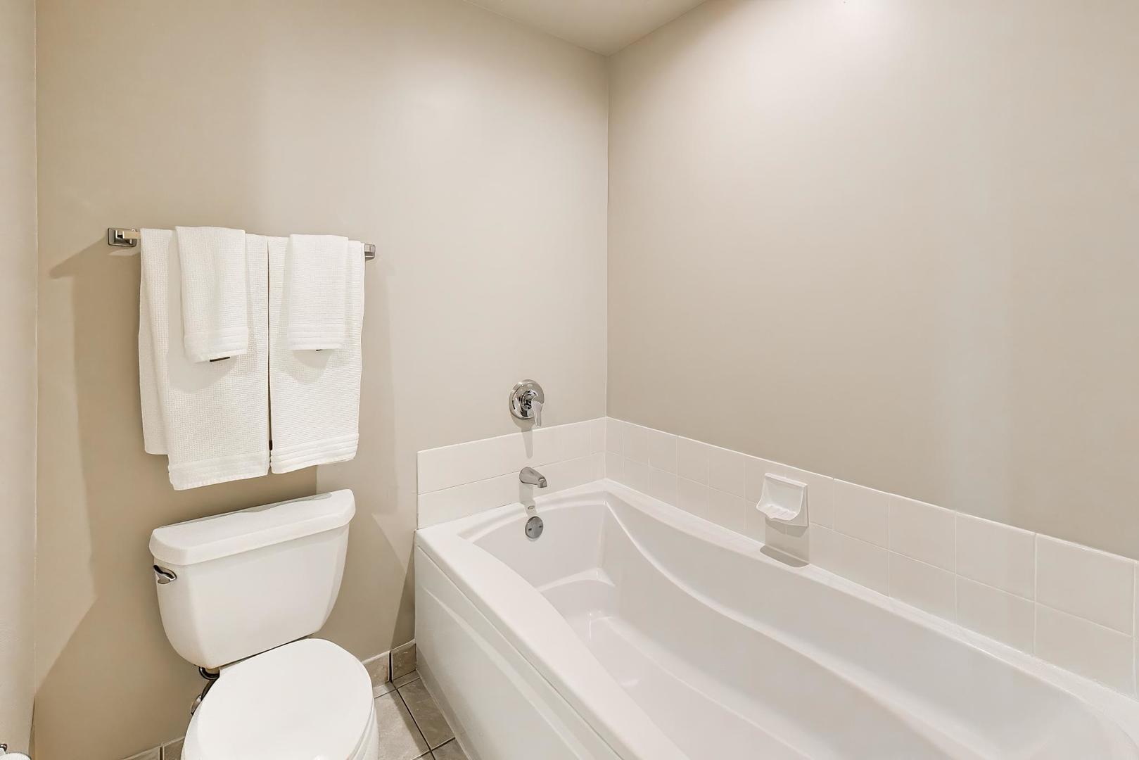 77 S Evergreen Avenue 806 Property Photo 15
