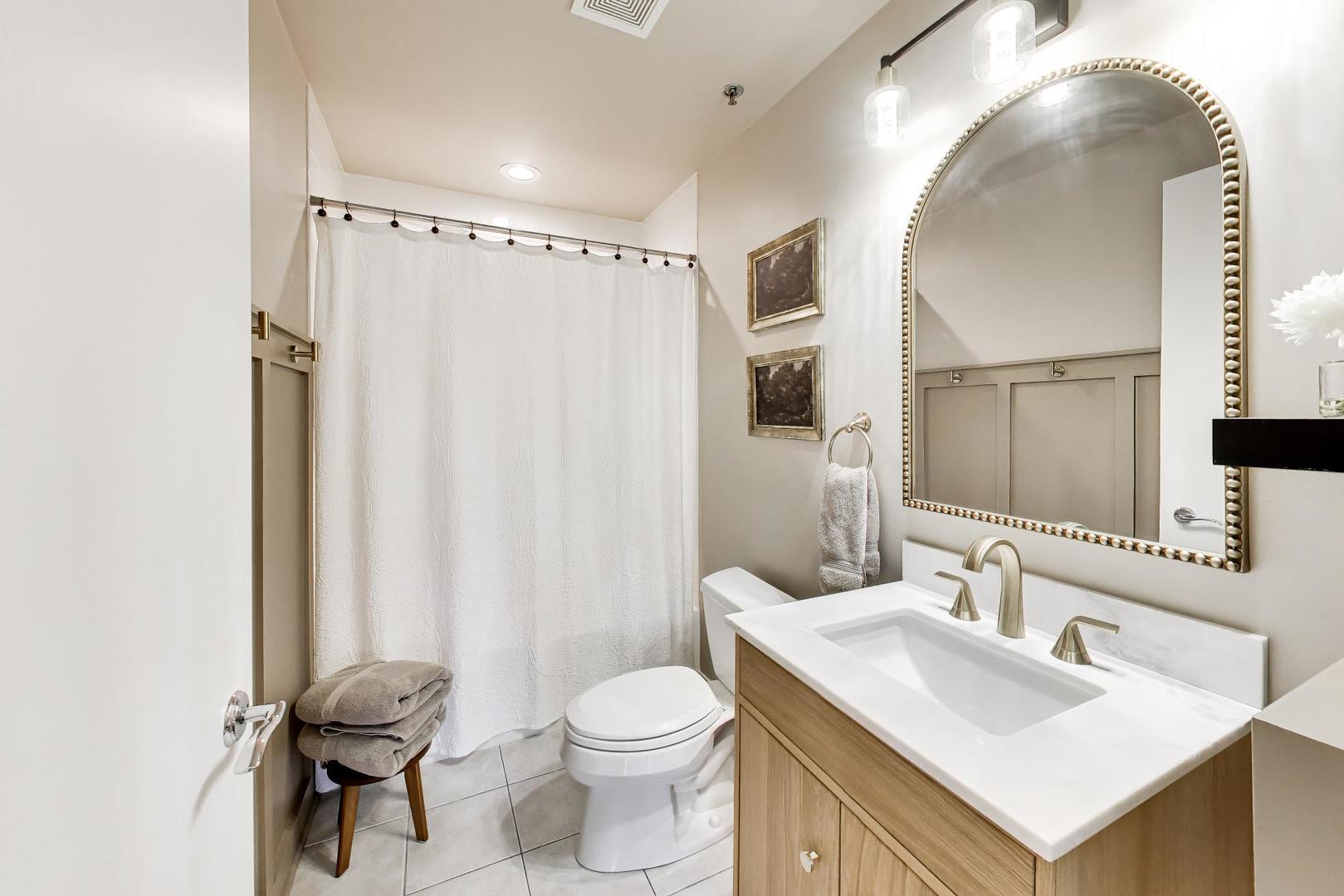 77 S Evergreen Avenue 806 Property Photo 18