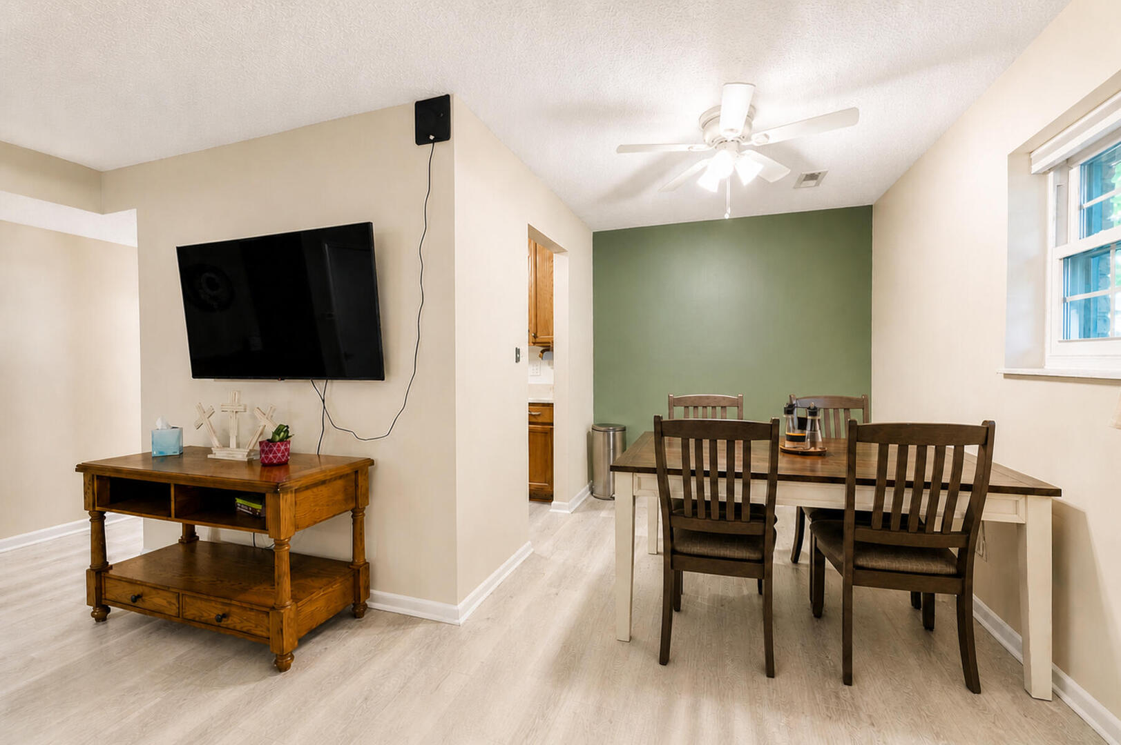 511 Broadway Avenue 101 Property Photo 8