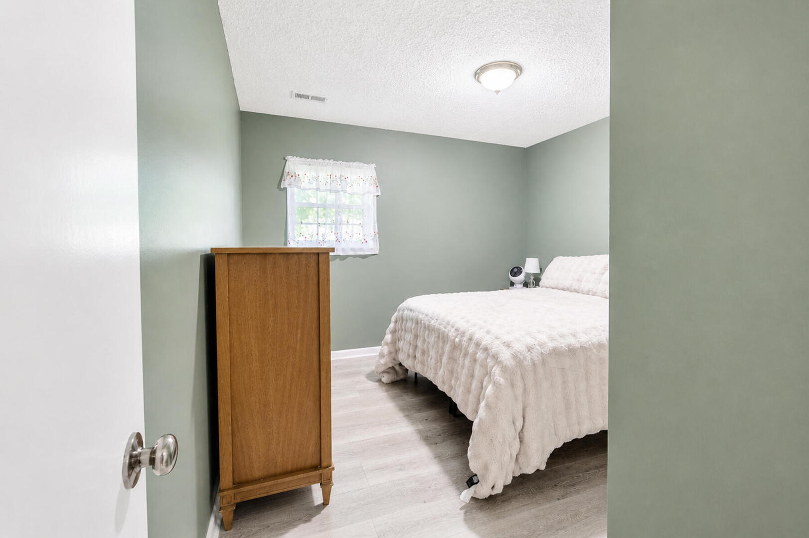 511 Broadway Avenue 101 Property Photo 13