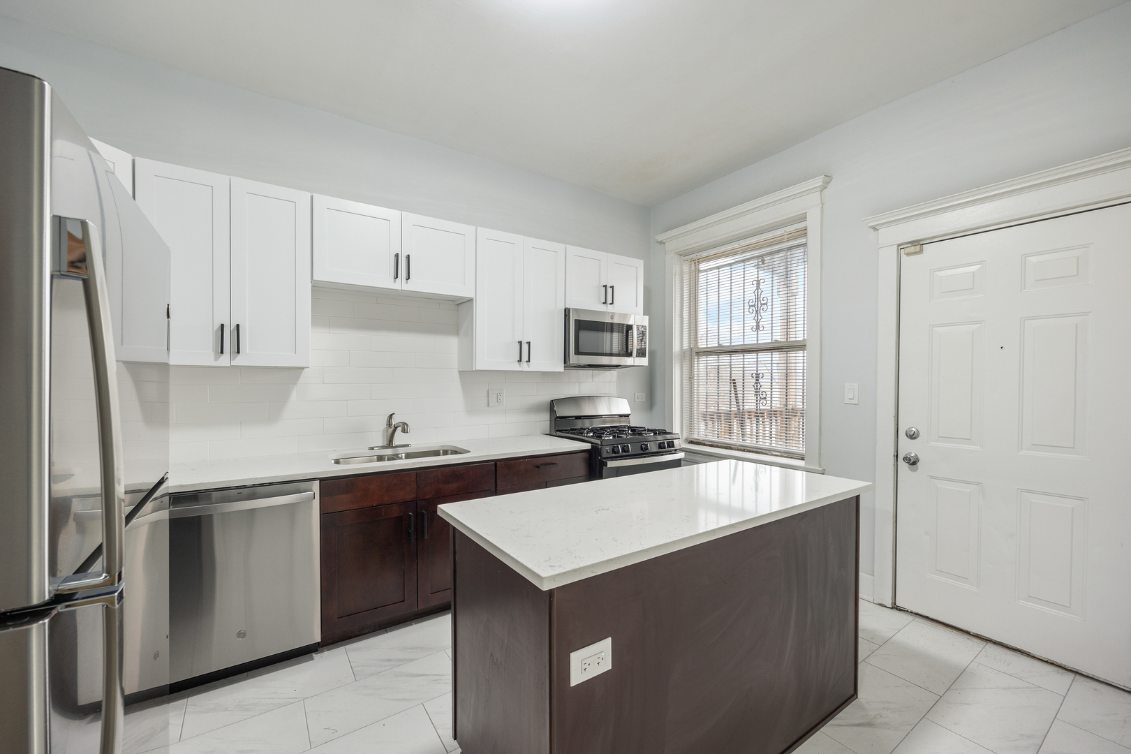 5439 S Indiana Avenue 2 Property Photo 6