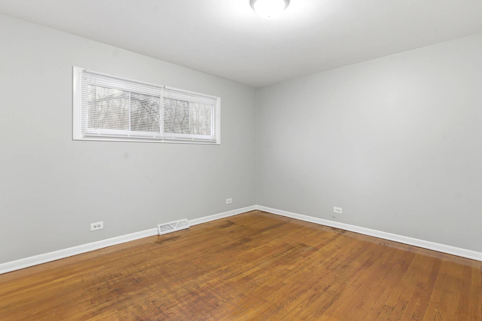 15217 Waterman Drive Property Photo 11