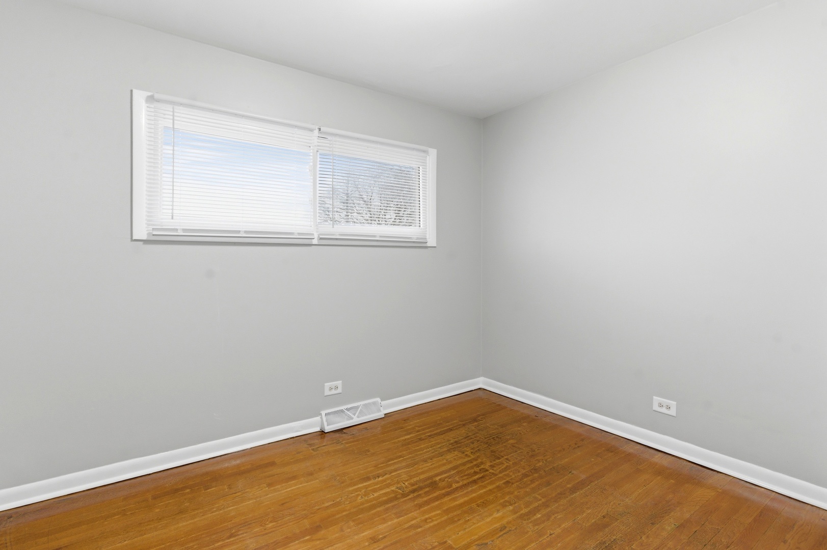 15217 Waterman Drive Property Photo 14