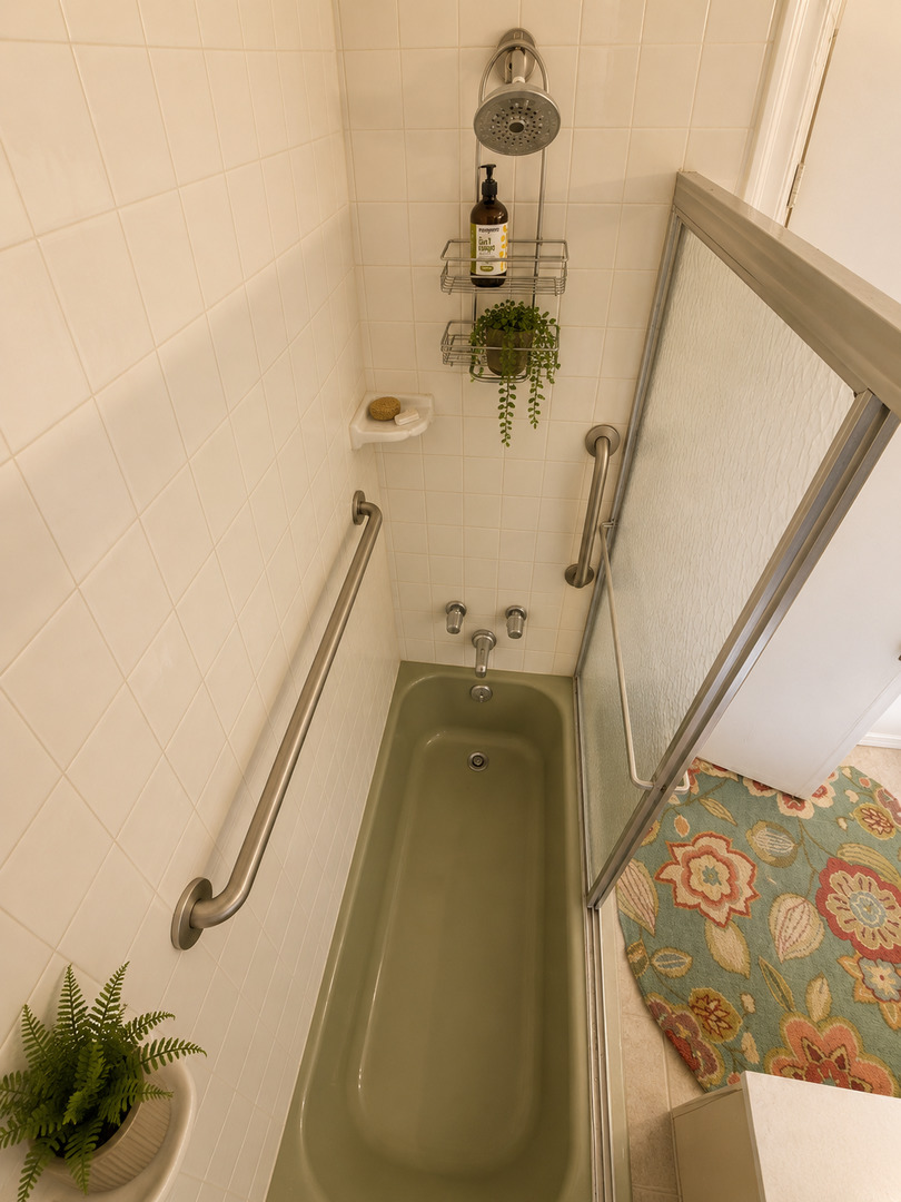 831 E 5th Street Property Photo 40