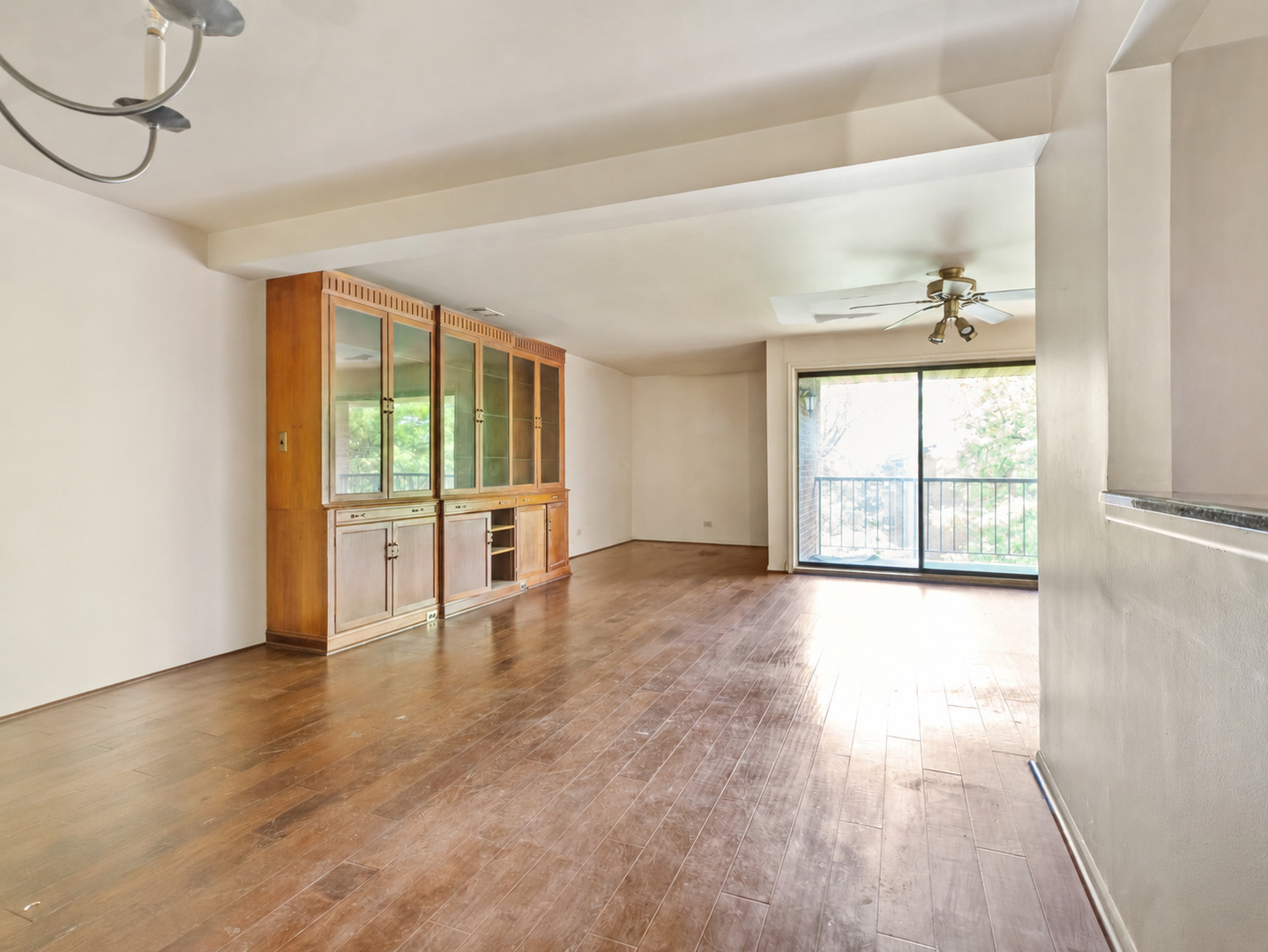 709 79th Street 404 Property Photo 5