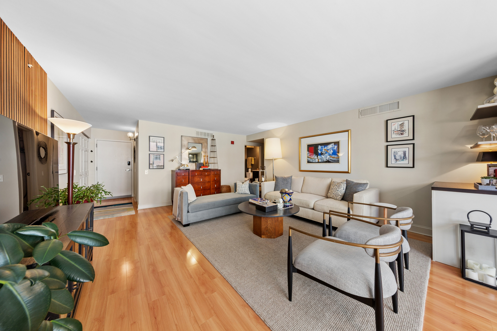 1580 Sherman Avenue 606 Property Photo 5