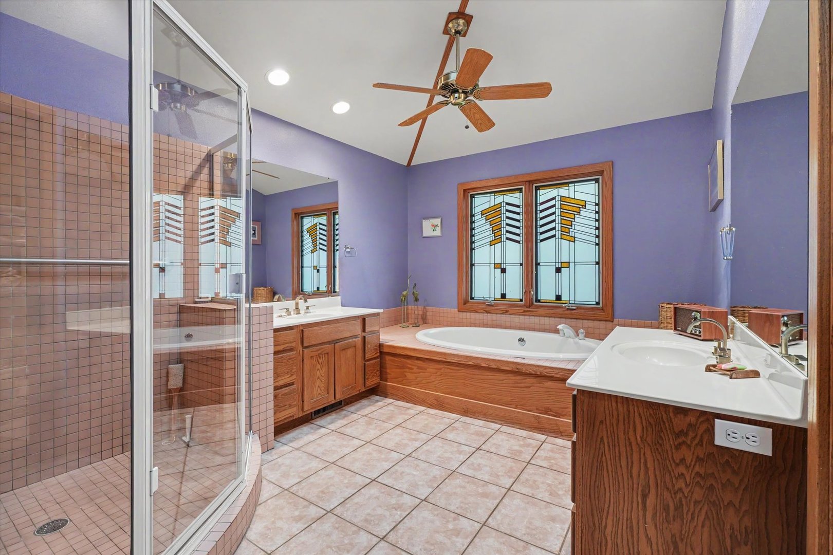 610 W Florida Avenue Property Photo 28