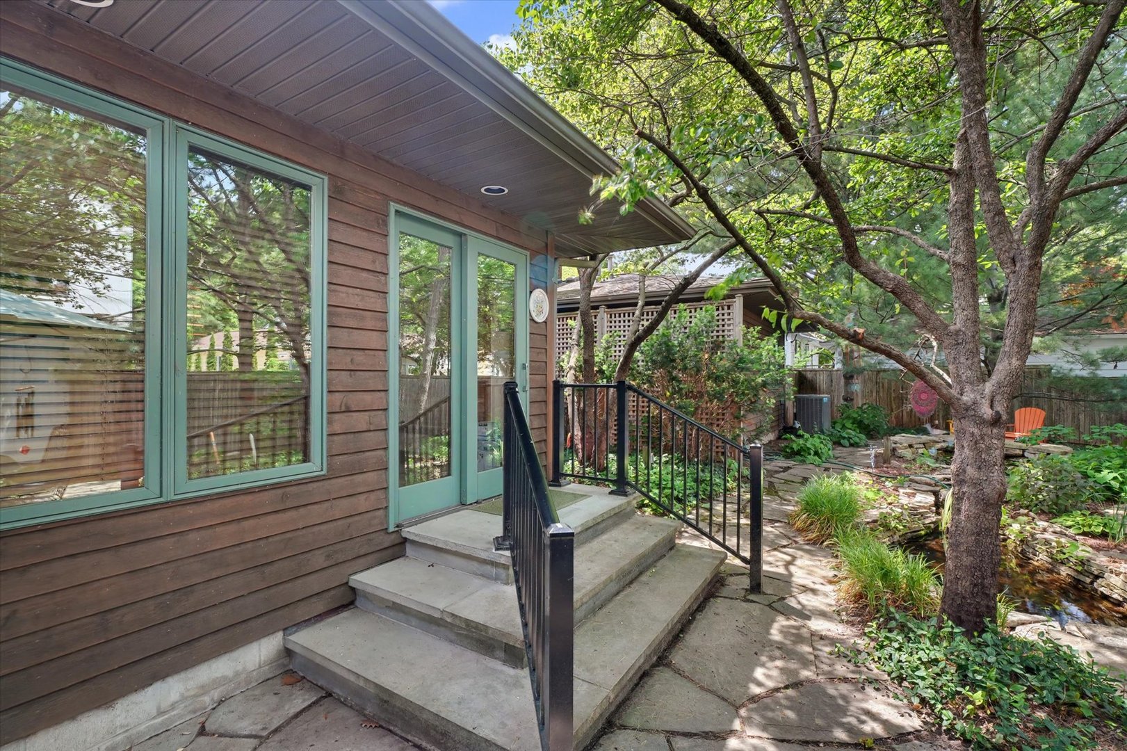 610 W Florida Avenue Property Photo 55