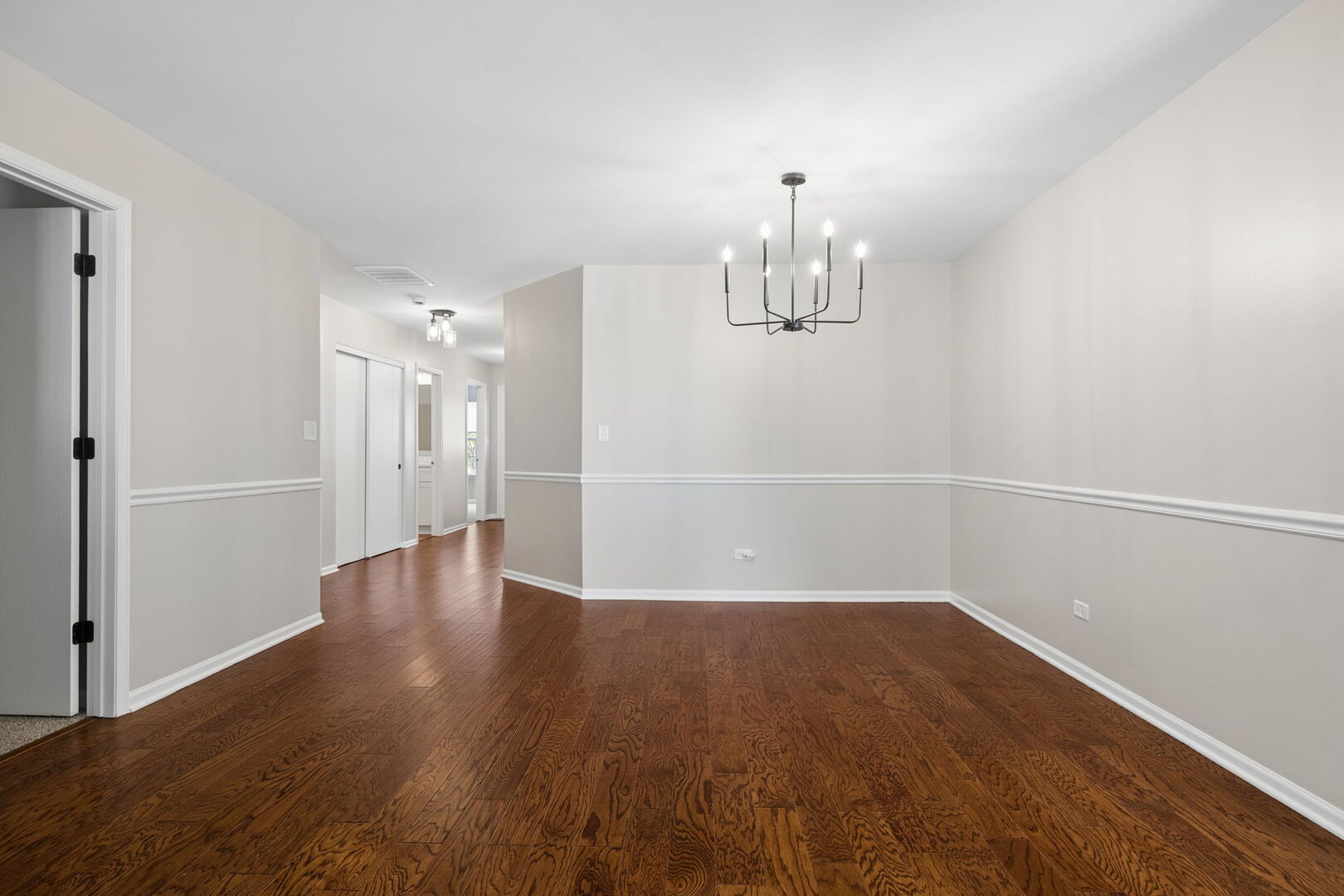 13743 S Magnolia Drive Property Photo 4