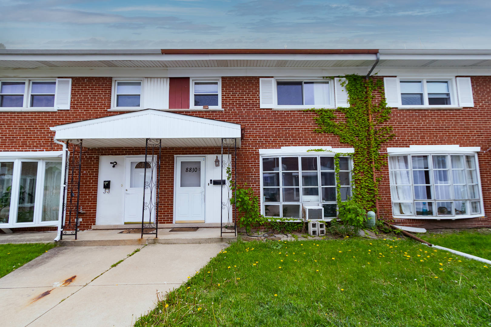 8810 Robin Drive D Property Photo 1
