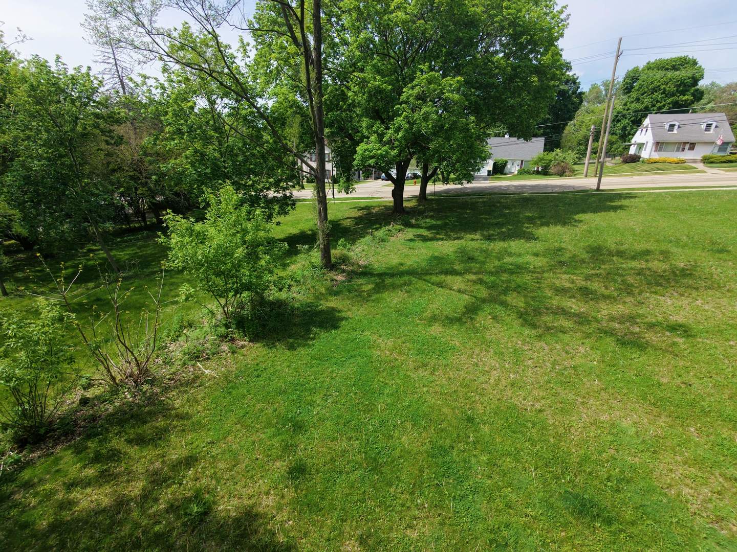 408 Barrington Avenue Property Photo 4