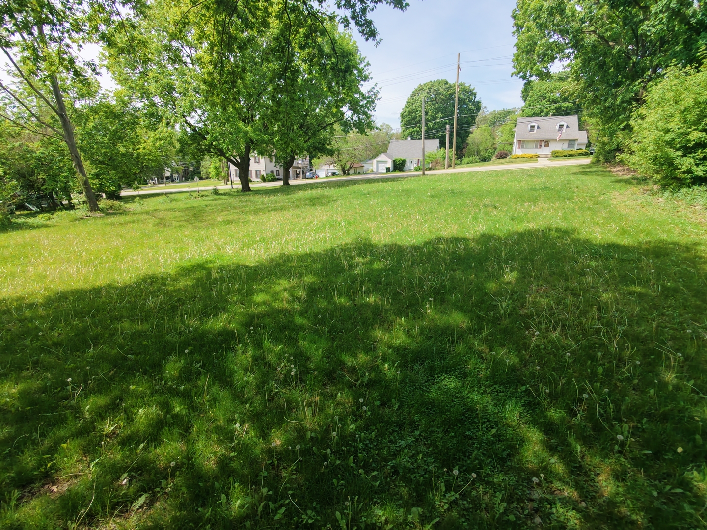410 Barrington Avenue Property Photo 3