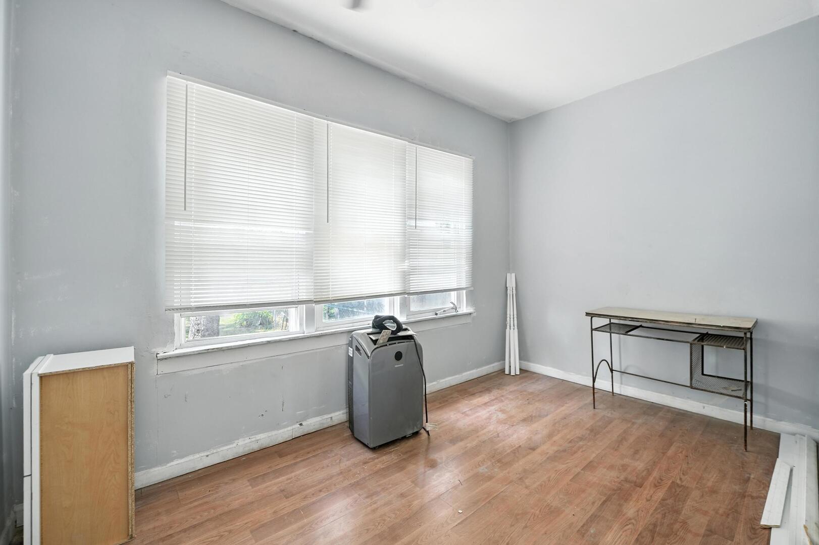 307 E 136th Place Property Photo 10