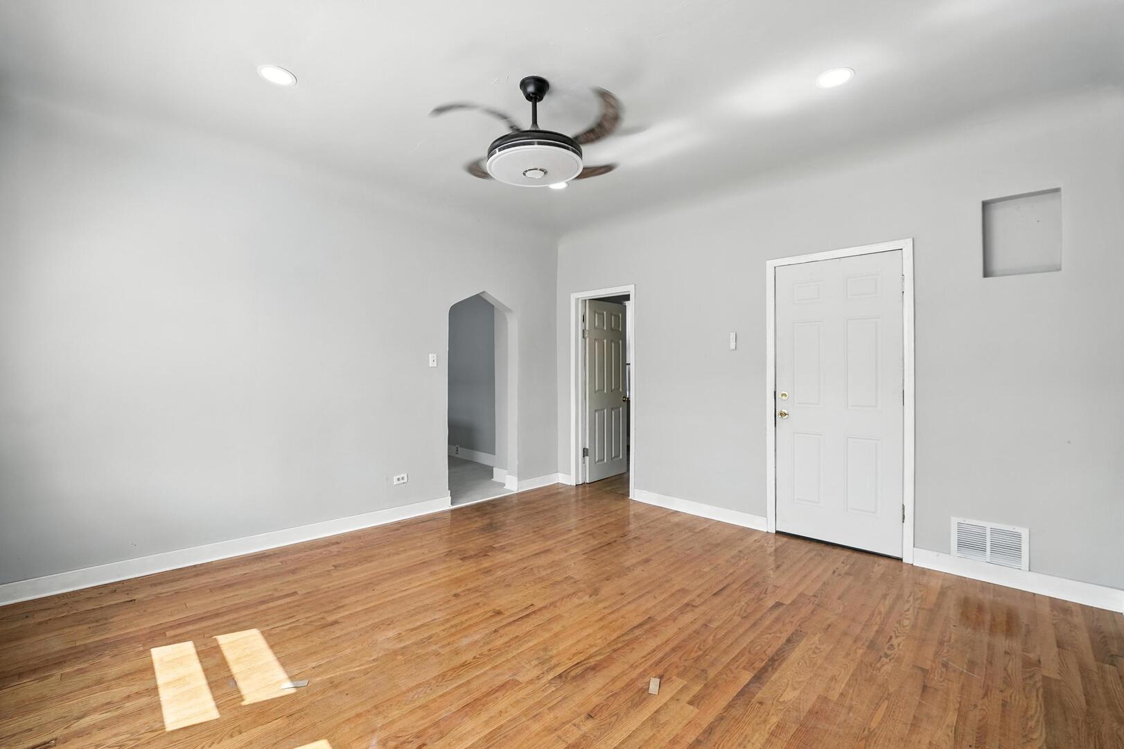 307 E 136th Place Property Photo 12