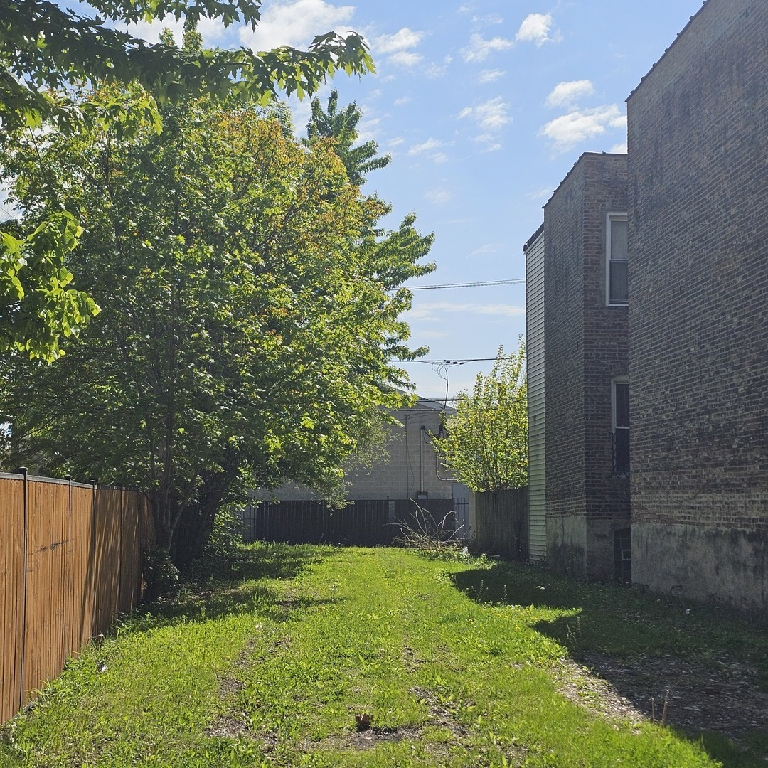 6507 S Marshfield Avenue Property Photo 2