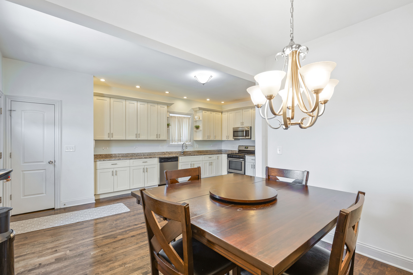 2511 Highland Avenue Property Photo 6