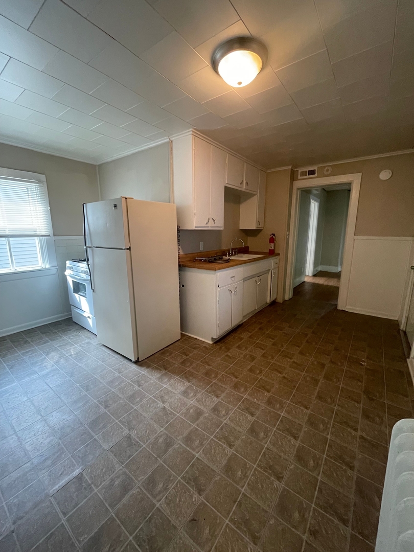 2824 8th Avenue Property Photo 2