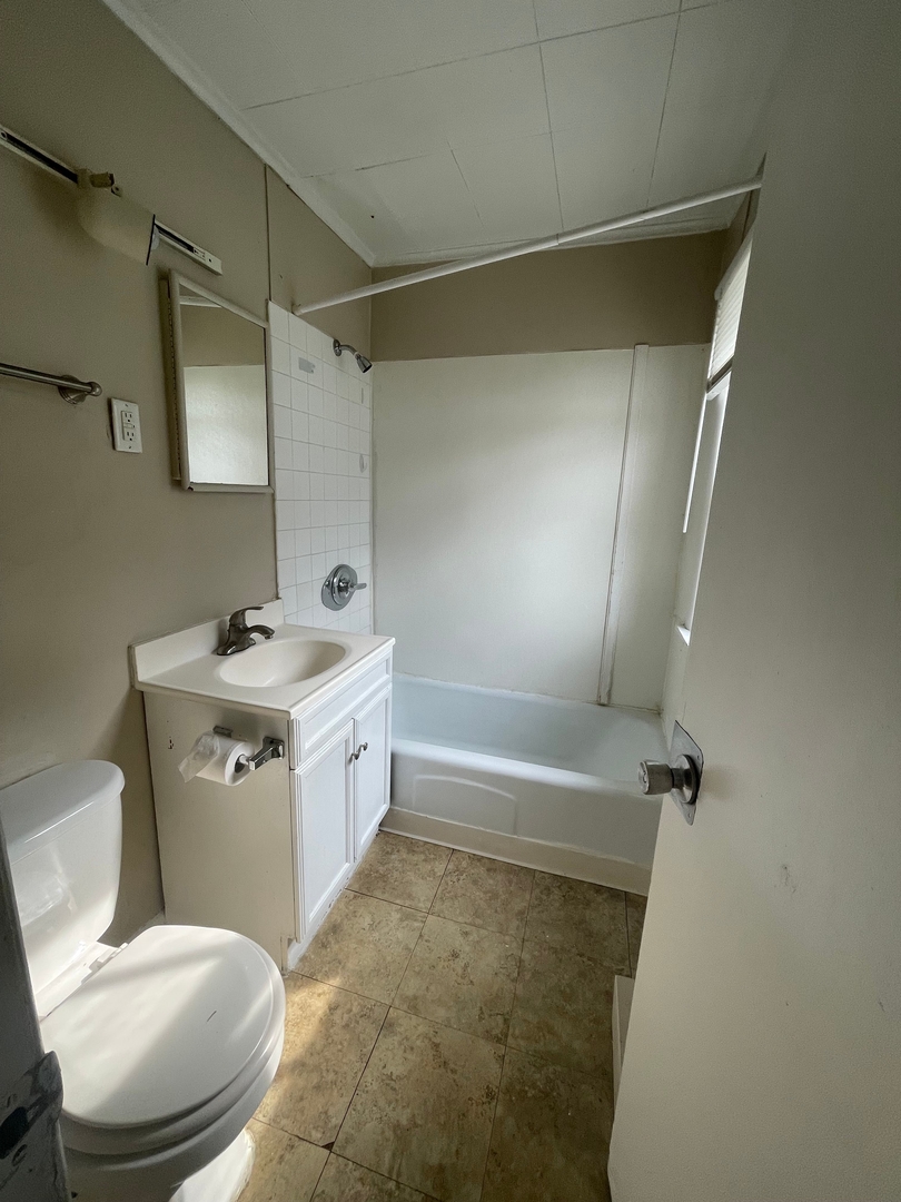 2824 8th Avenue Property Photo 6