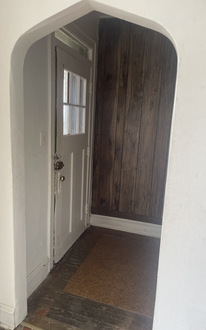 7919 S Kenwood Avenue Property Photo 5