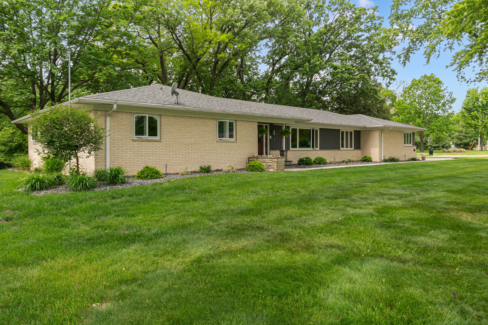 116 Elmhurst Lane Property Photo 34