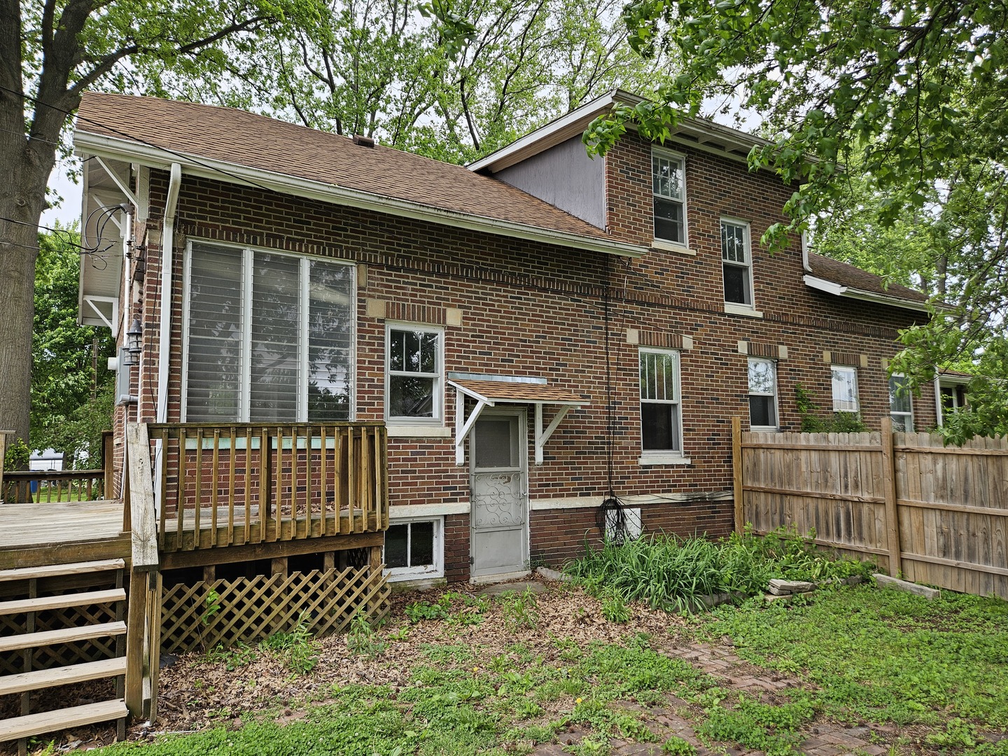 402 E 5th Street Property Photo 7