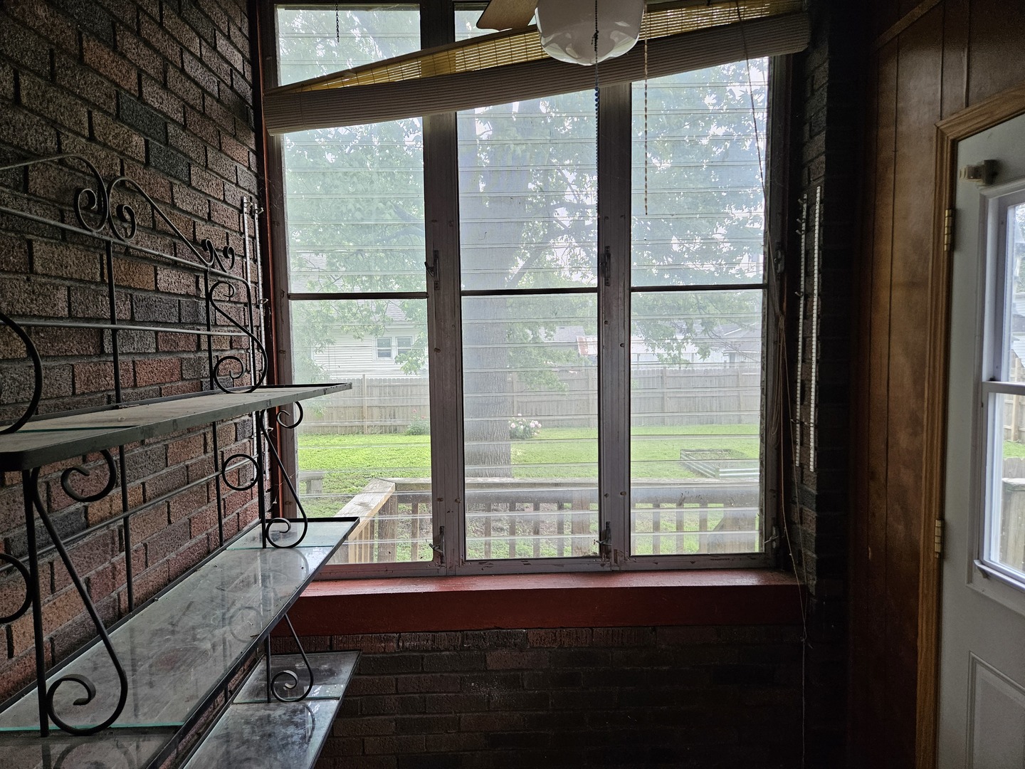 402 E 5th Street Property Photo 17