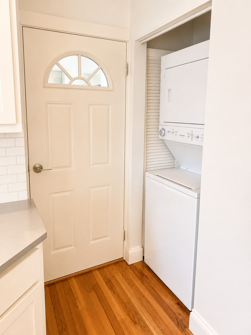 3040 N Milwaukee Avenue 2r Property Photo 5