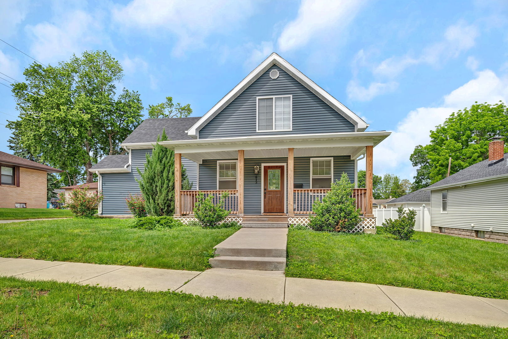 613 2nd Avenue Property Photo 1