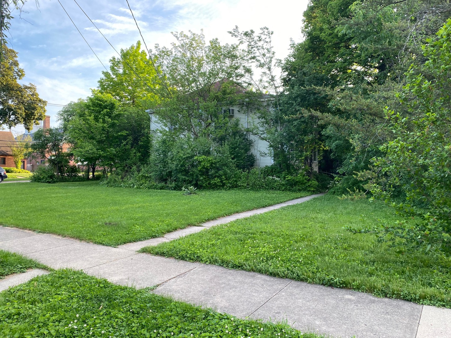 320 Grant Place Property Photo 1