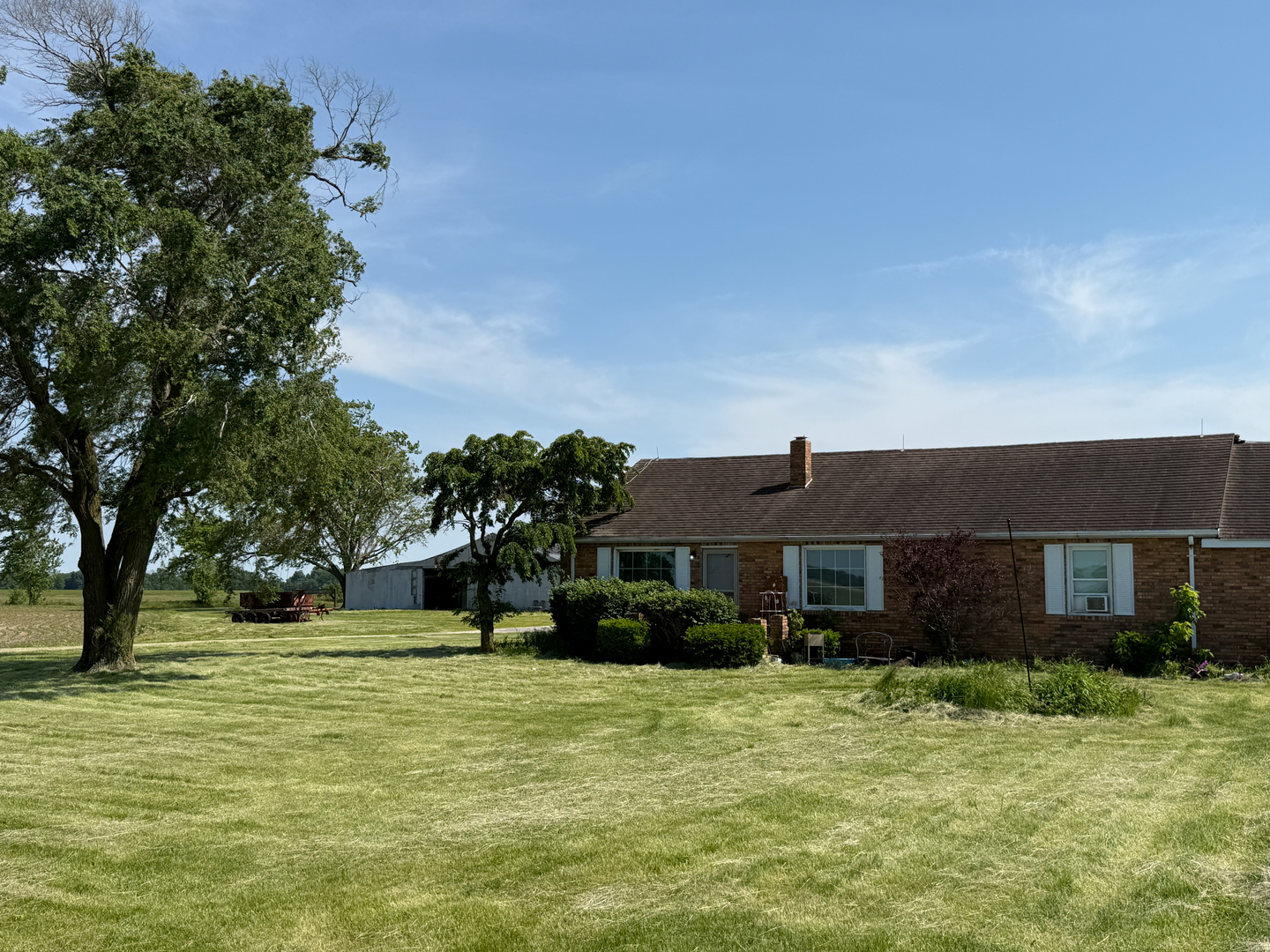 5991 Kinmundy Road Property Photo 2