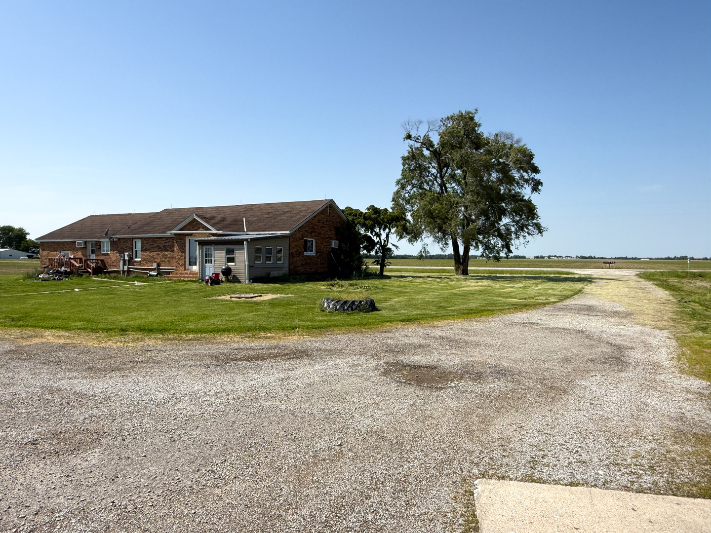 5991 Kinmundy Road Property Photo 5