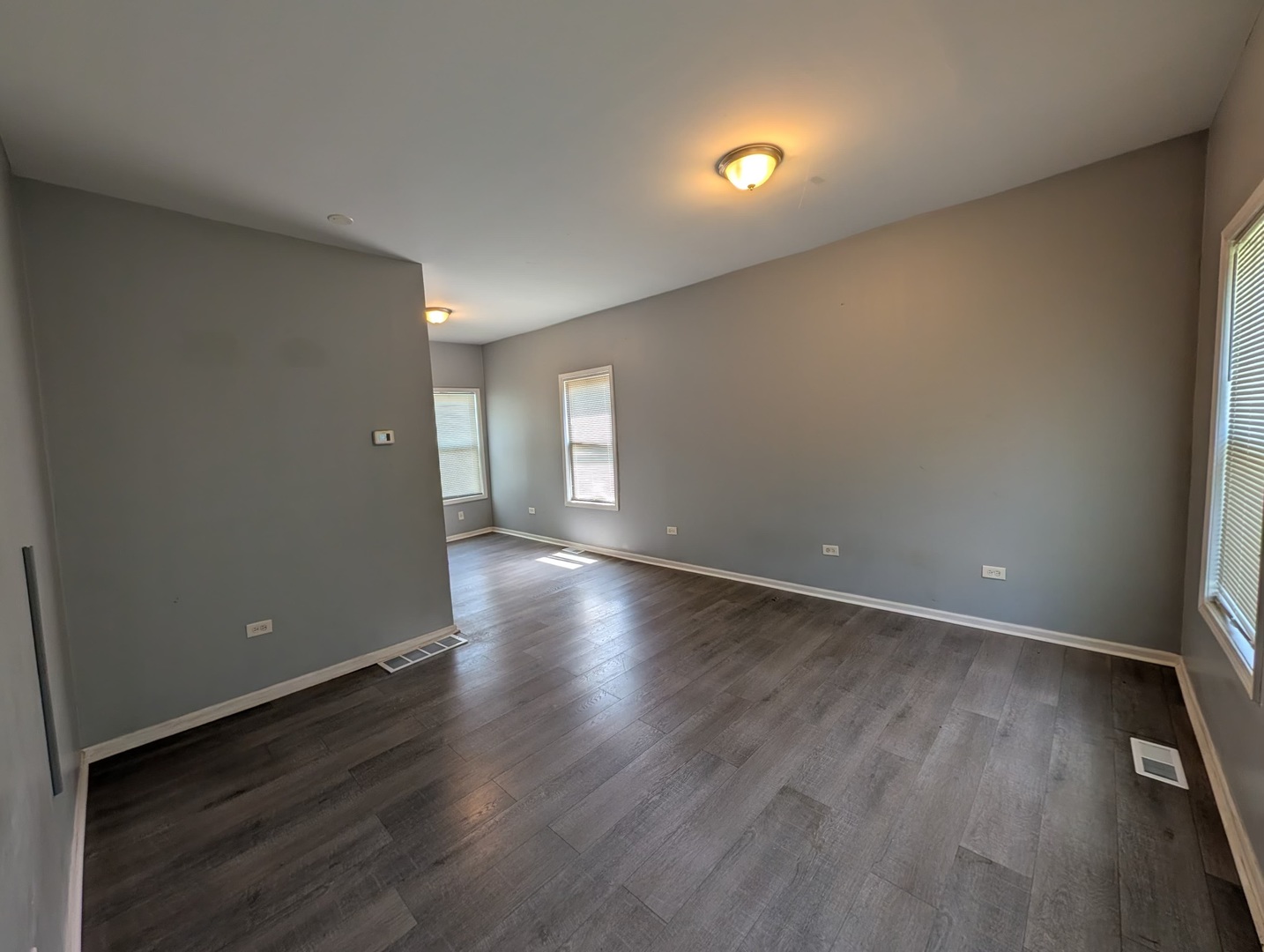 9035 S Exchange Avenue Coach-house Property Photo 6