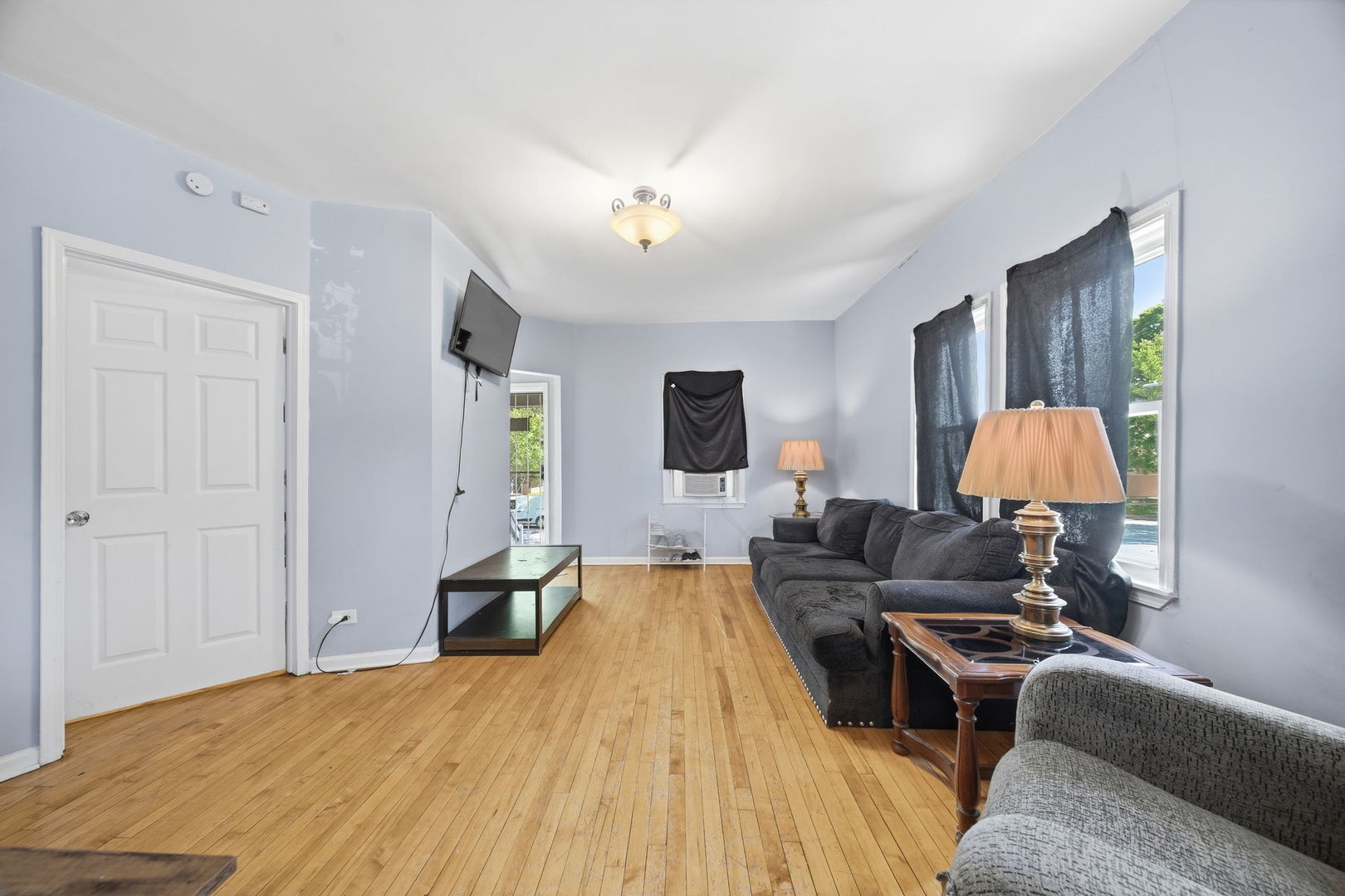 12124 S Edbrooke Avenue Property Photo 2
