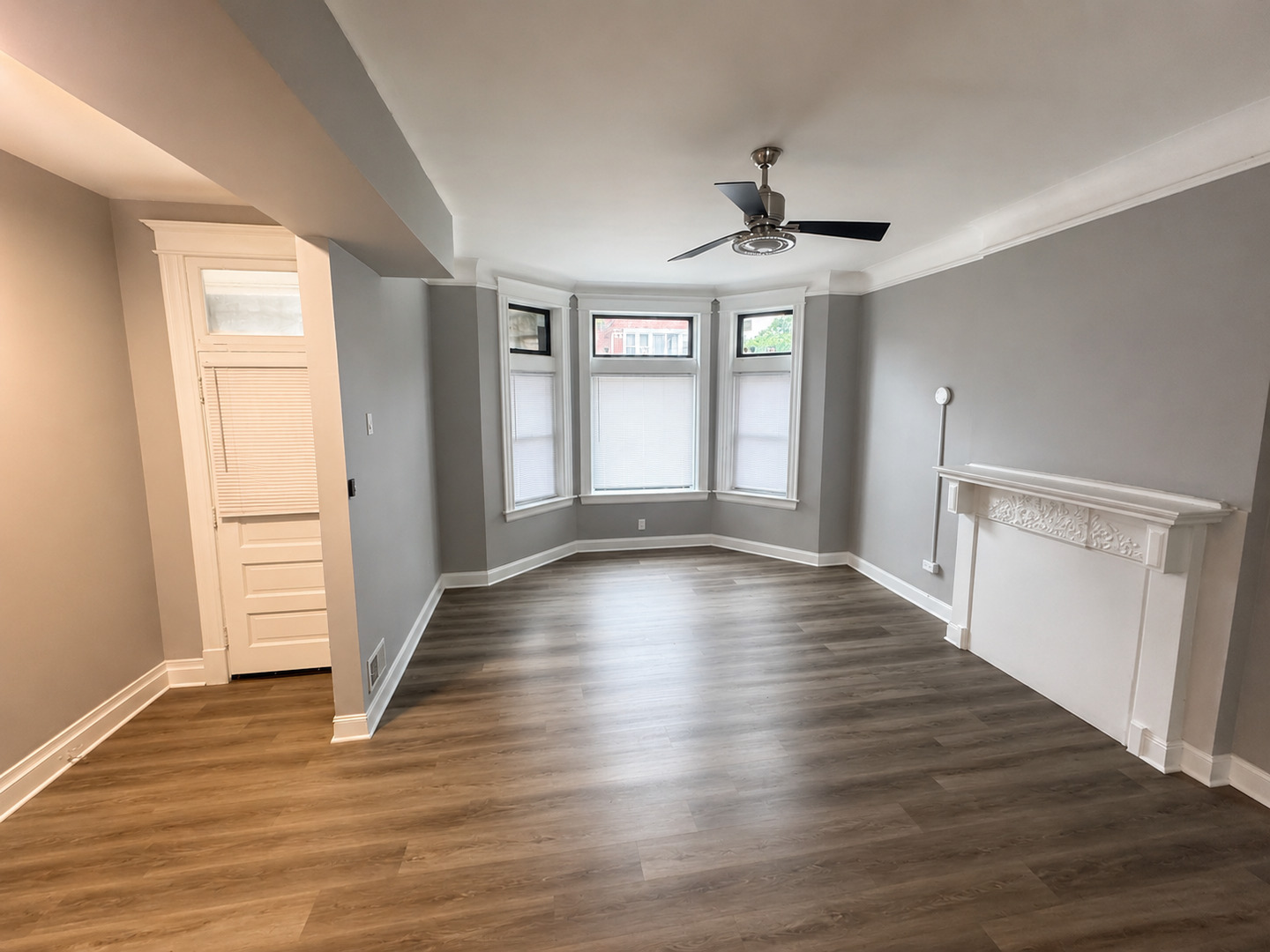 6426 S Ingleside Avenue 2 Property Photo 2