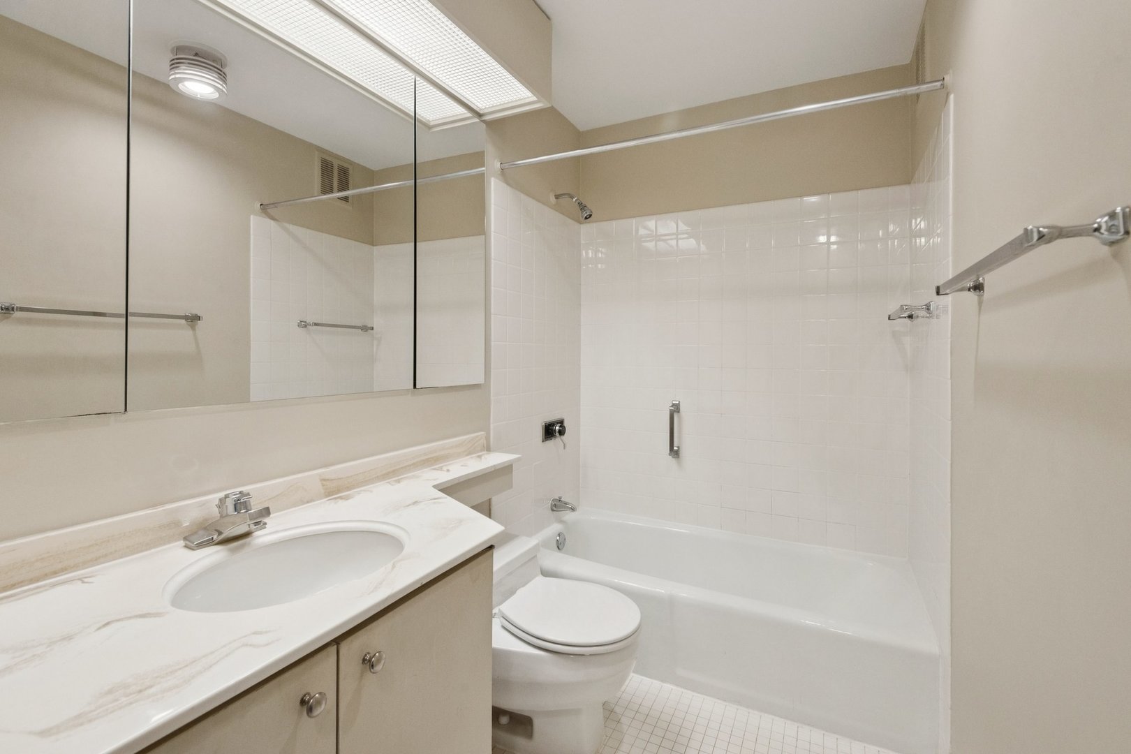 155 N Harbor Drive 5410 Property Photo 13