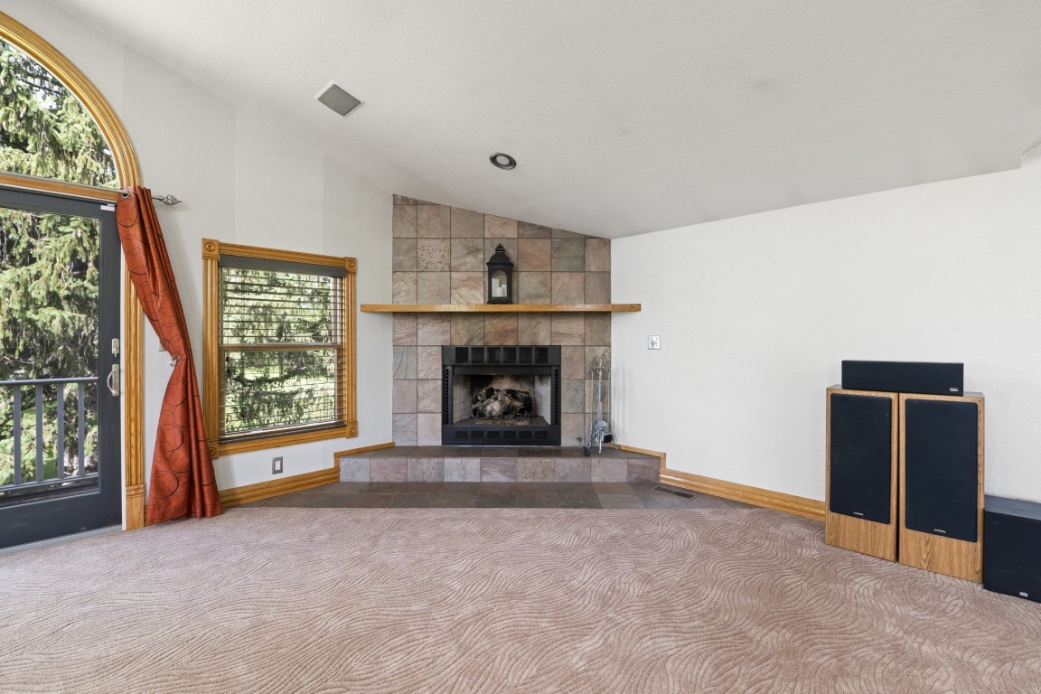 204 Freemont Street Property Photo 3
