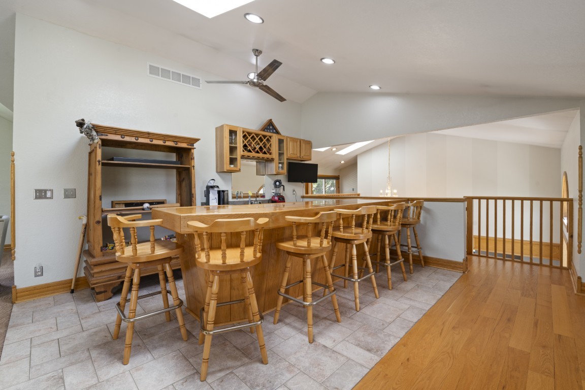204 Freemont Street Property Photo 6