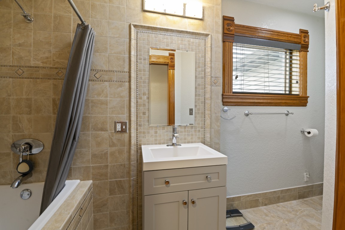 204 Freemont Street Property Photo 43