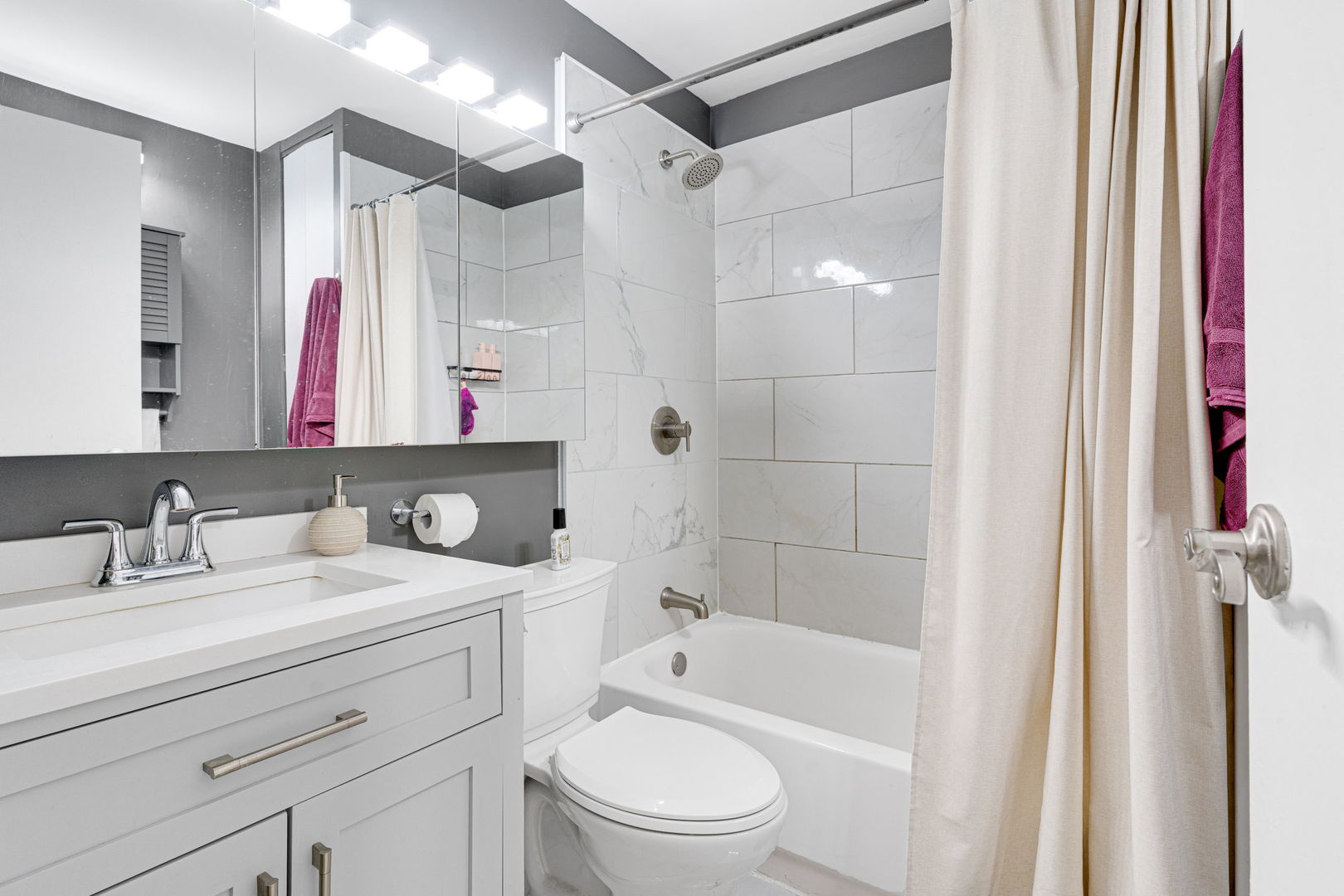 1540 N Lasalle Drive 201 Property Photo 14