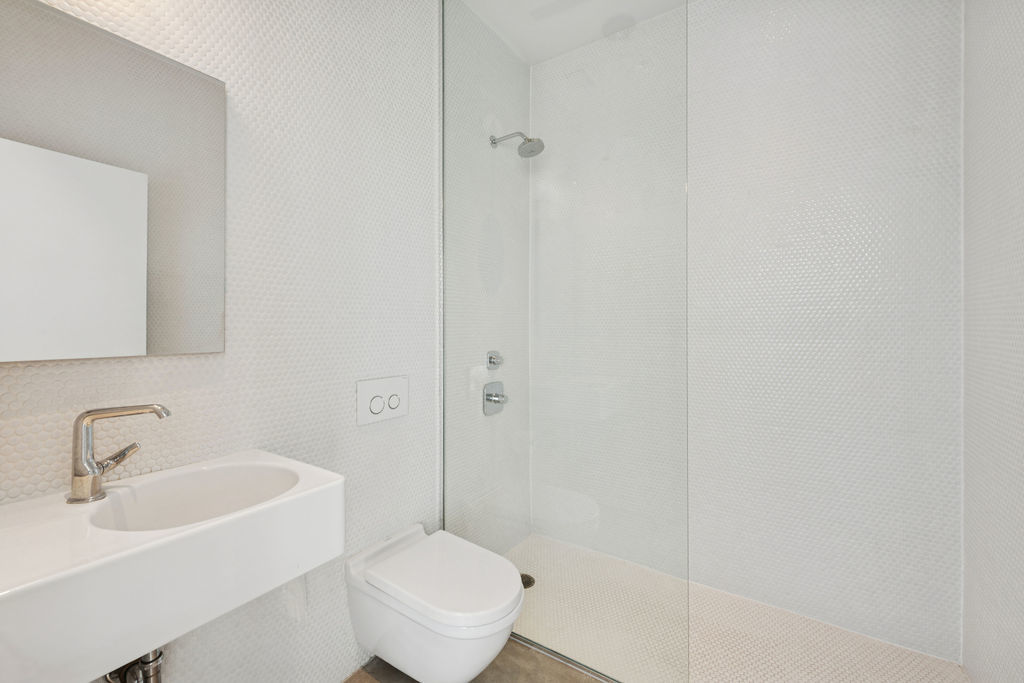 2054 W Grand Avenue Property Photo 41