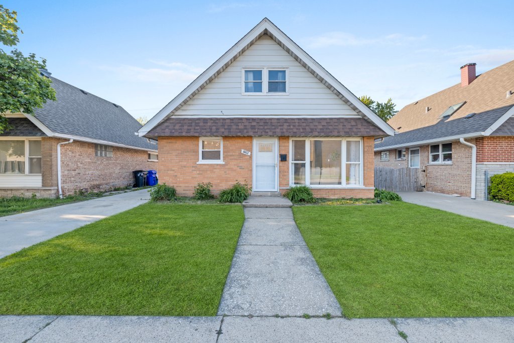 8422 W 45th Street Property Photo 1