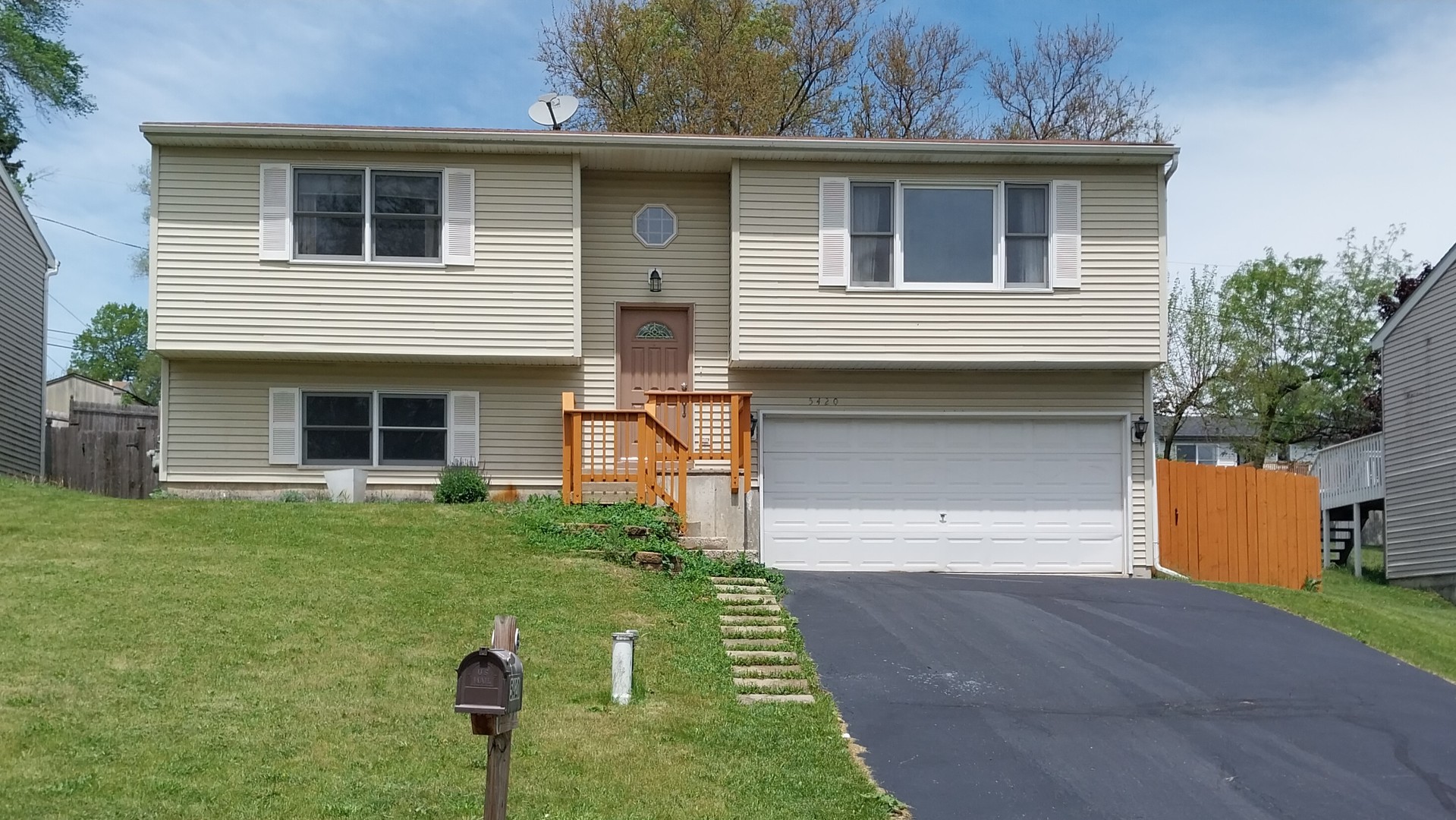 5420 Hillside Drive Property Photo 1