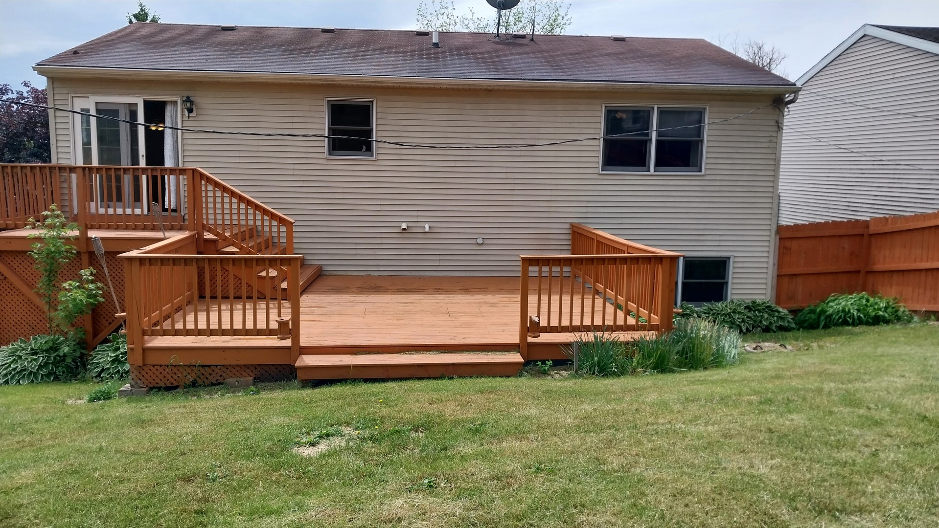 5420 Hillside Drive Property Photo 2